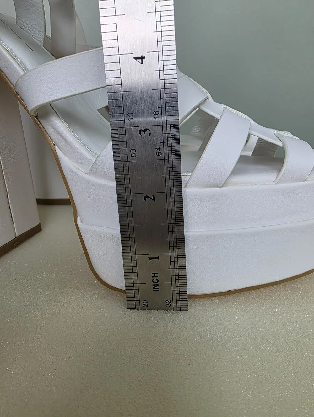 Olivia Jaymes White Cage Strappy Chunky Block Heel Platform Fisherman Sandal 7.5